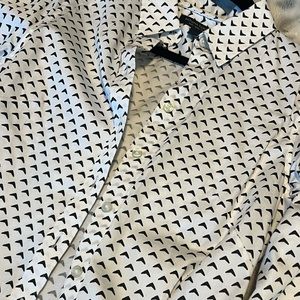 Black and white Banana Republic shirt